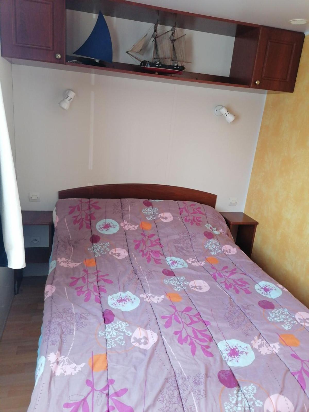 Mobil-Home Dans Camping Municipal Kermaria-Sulard 외부 사진